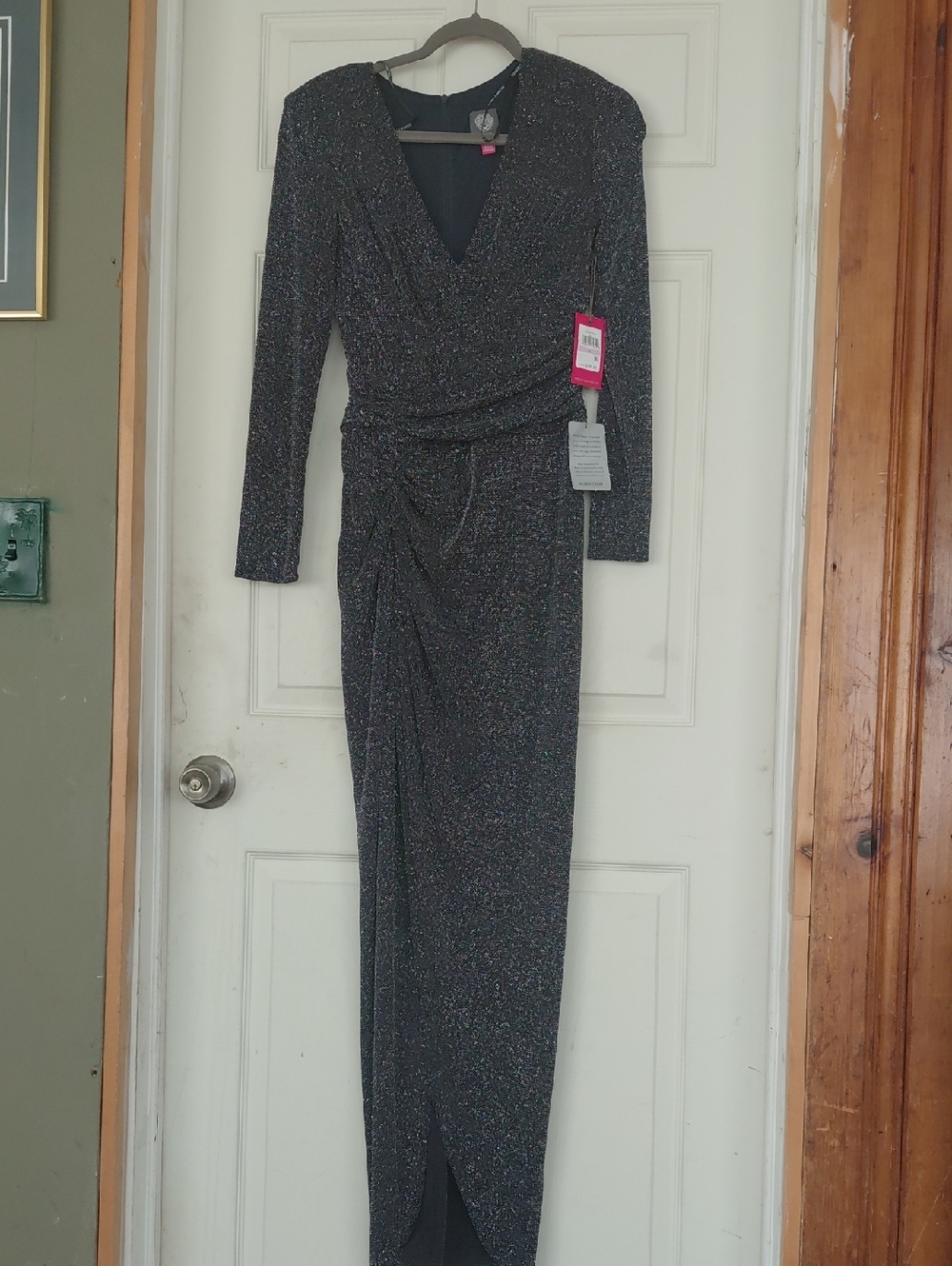 Vince Camuto Black Metallic Long Sleeve Wrap Gown Sparkly Rouching Size 6 Slit